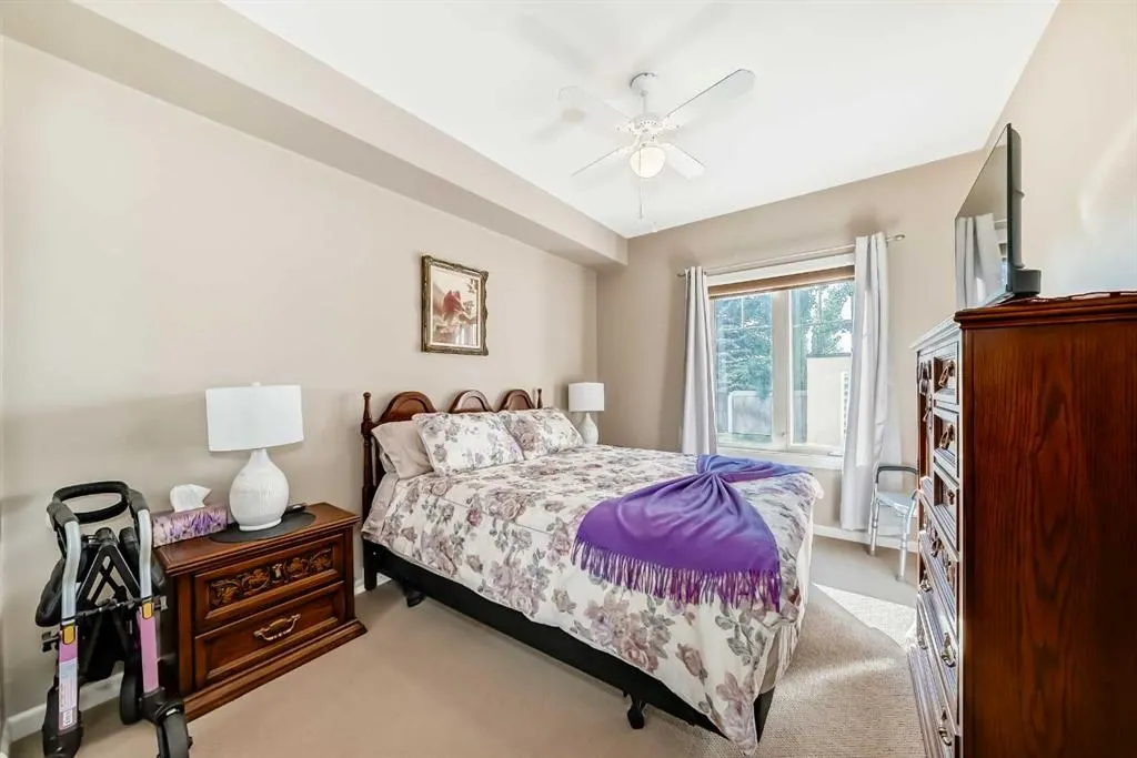 52 Cranfield Link SE, #106