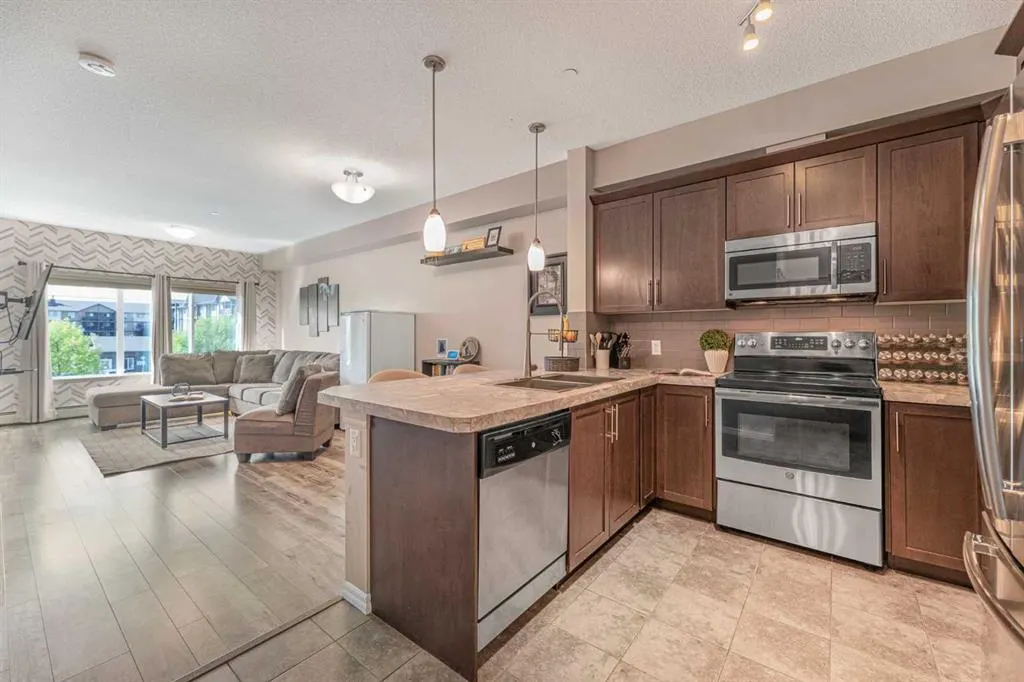 4 Kingsland Close SE, #3207