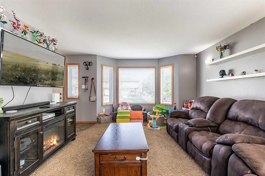 115 3 Street NE, #1