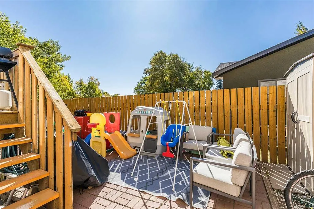 115 3 Street NE, #1