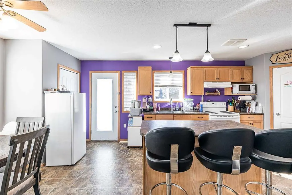 115 3 Street NE, #1