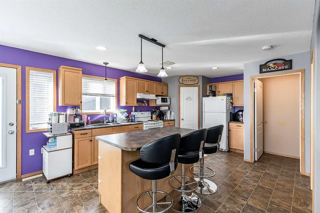 115 3 Street NE, #1