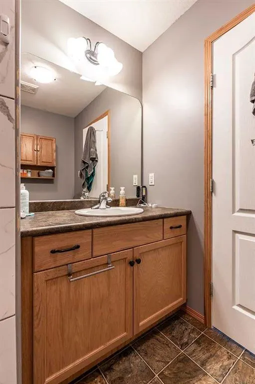115 3 Street NE, #1