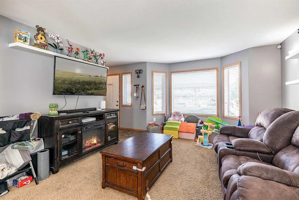 115 3 Street NE, #1