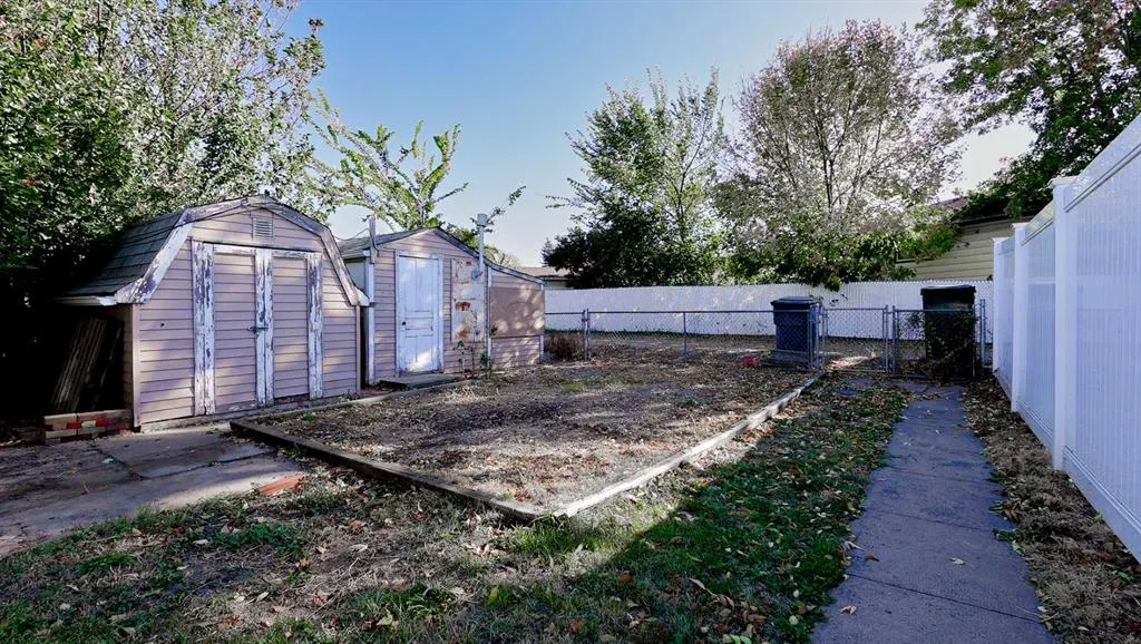 51 Connaught Drive SW