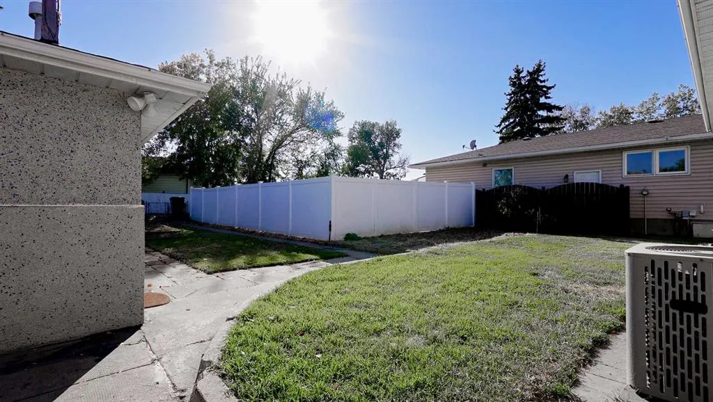 51 Connaught Drive SW