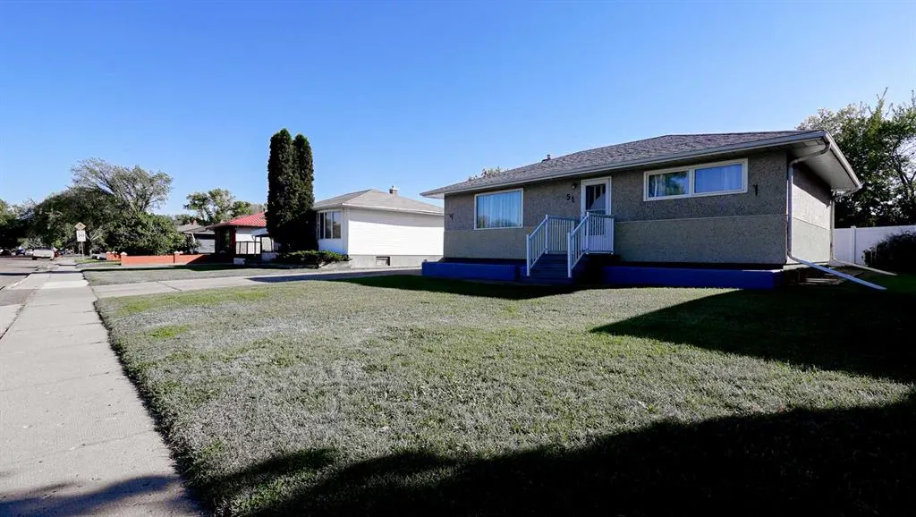 51 Connaught Drive SW
