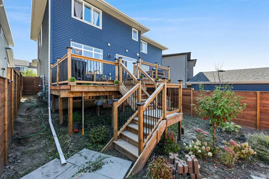 340 Lawthorn Way SE