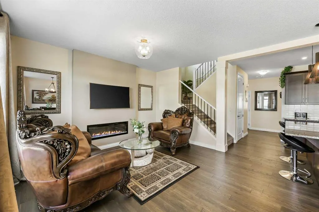340 Lawthorn Way SE