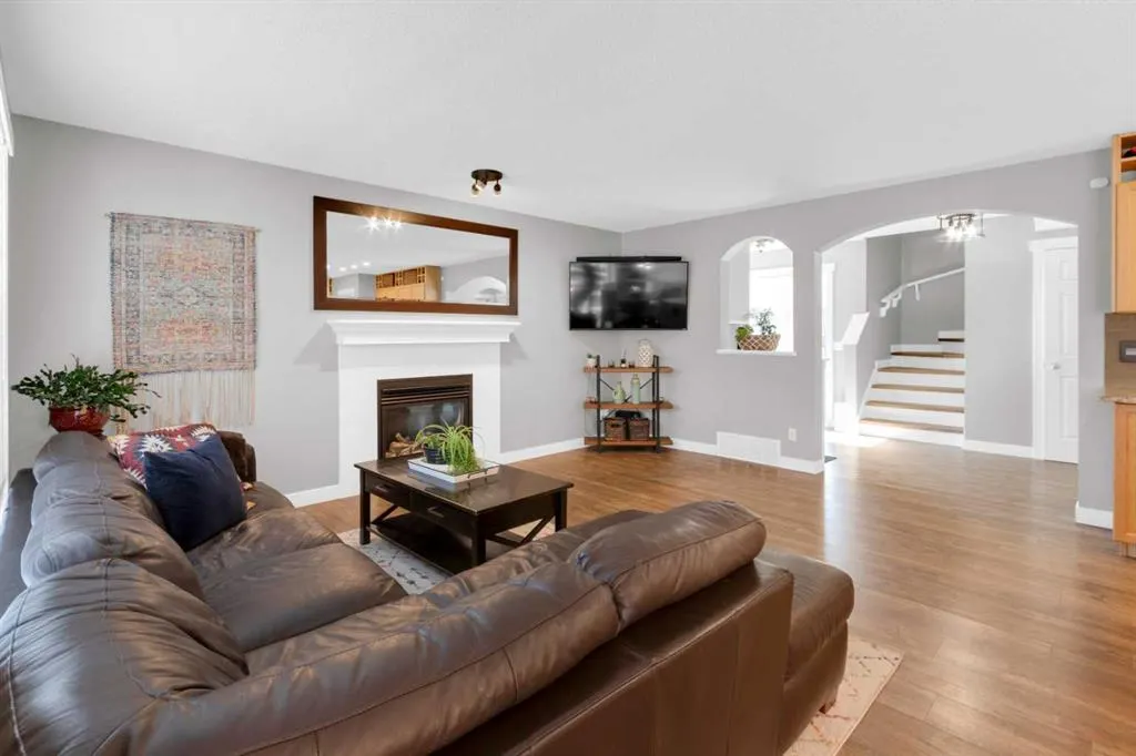 230 Evanscreek Court NW