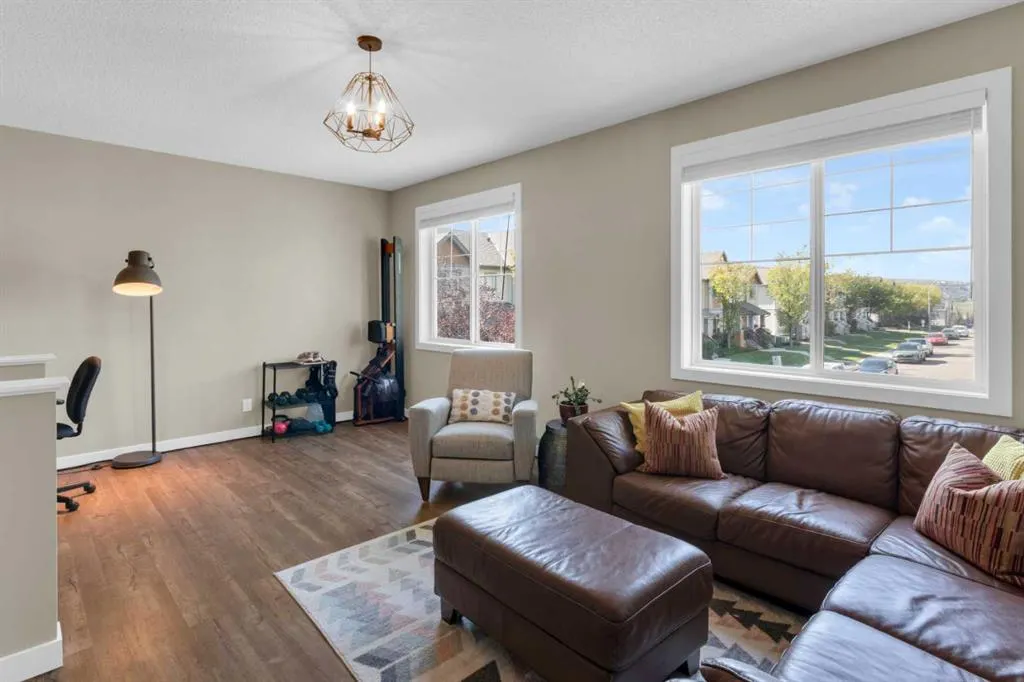 230 Evanscreek Court NW