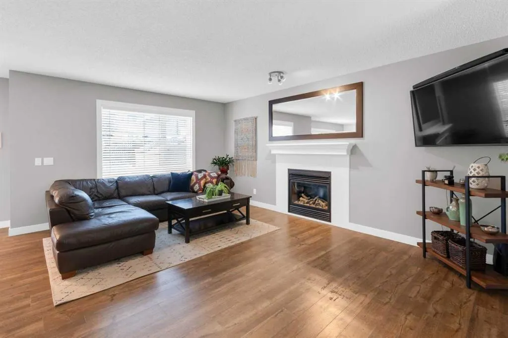 230 Evanscreek Court NW