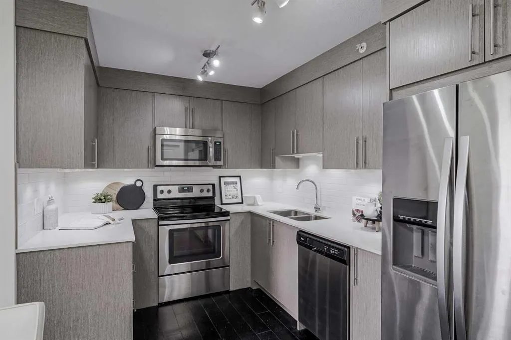 302 Skyview Ranch Drive NE, #7404