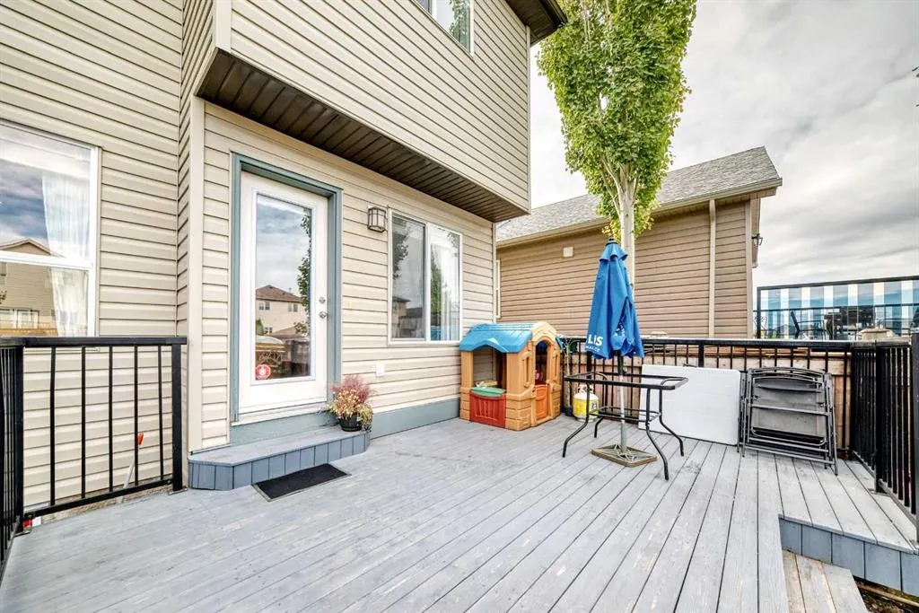 127 Covepark Green NE