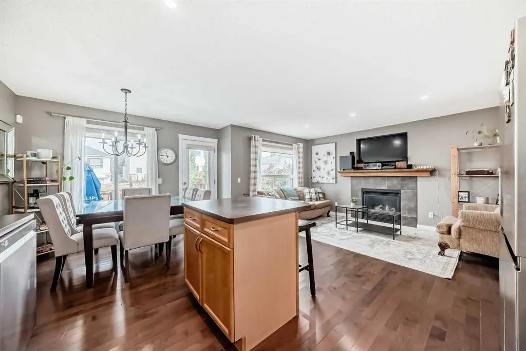 127 Covepark Green NE