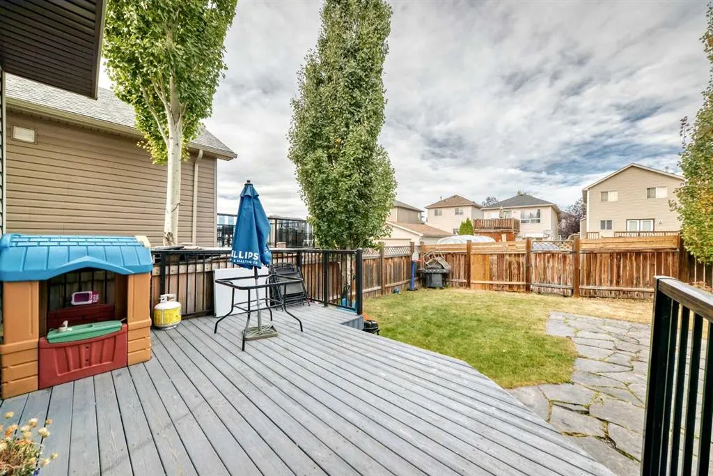 127 Covepark Green NE