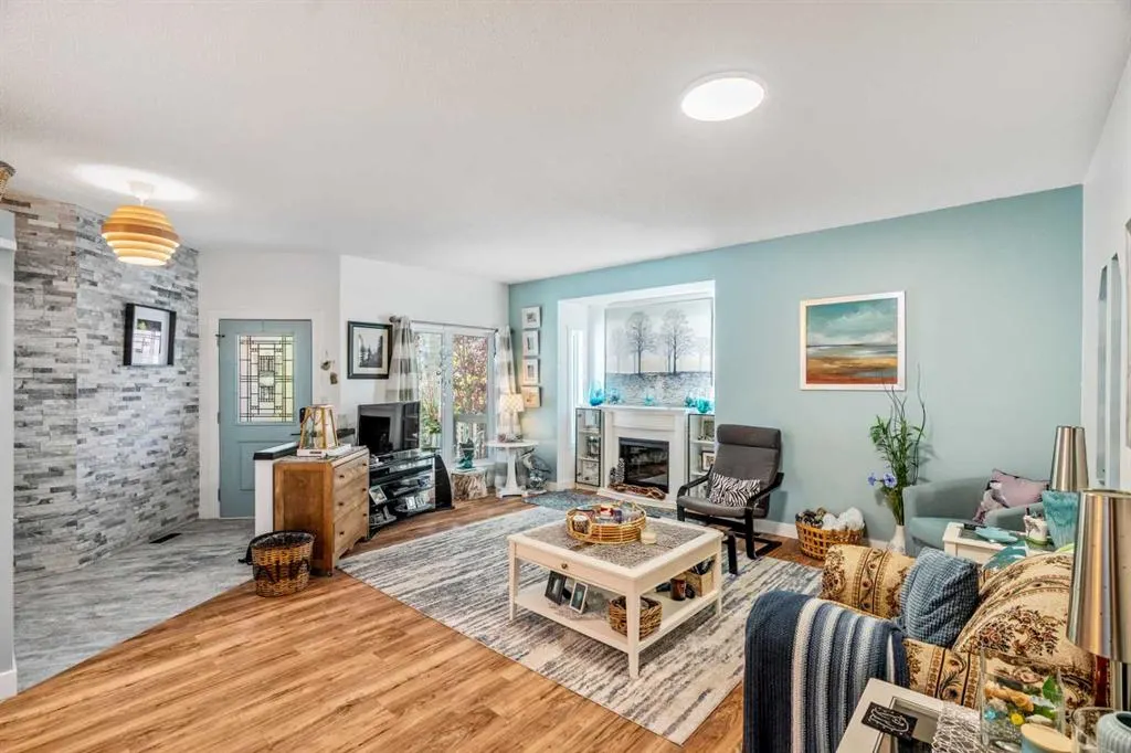 258 Chaparral Court SE