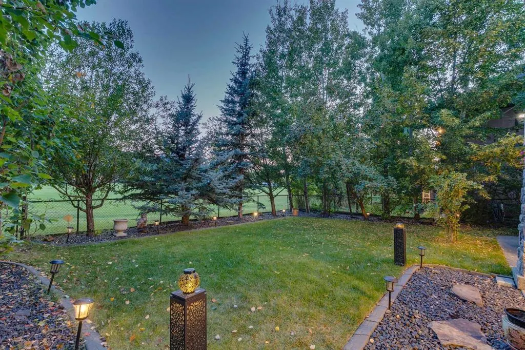 142 Discovery Ridge Boulevard SW