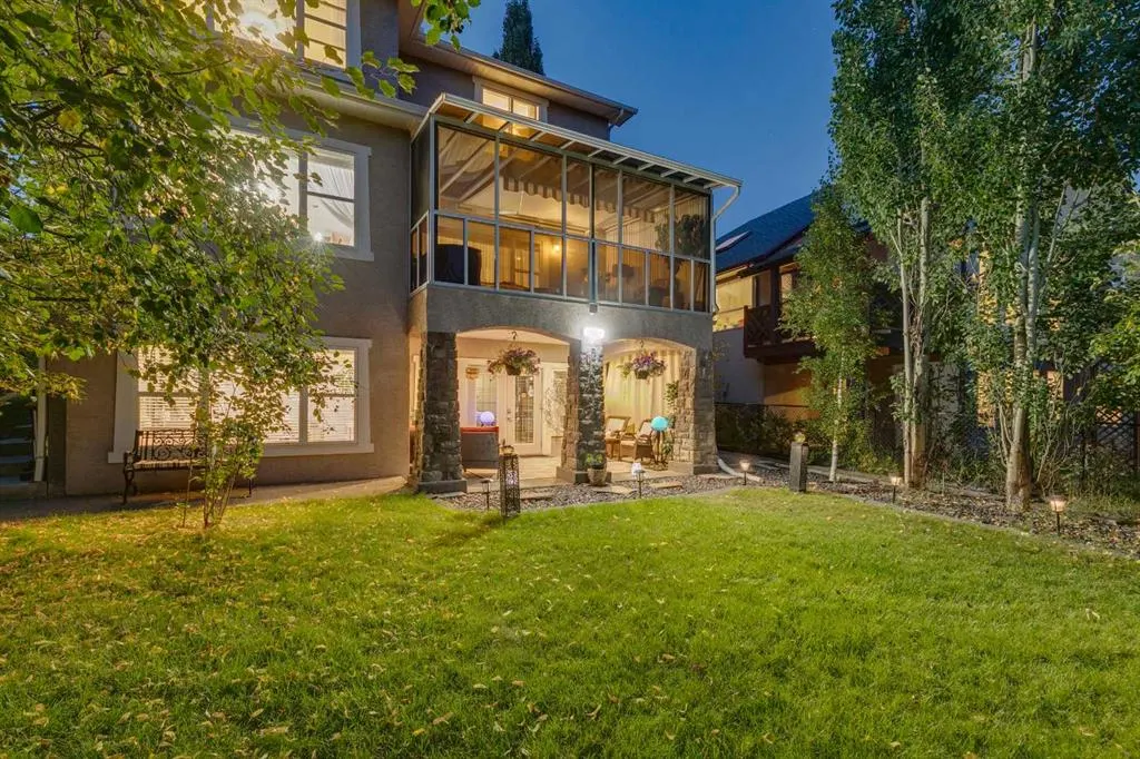 142 Discovery Ridge Boulevard SW