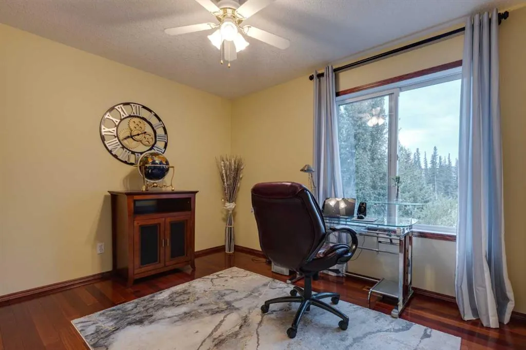 142 Discovery Ridge Boulevard SW