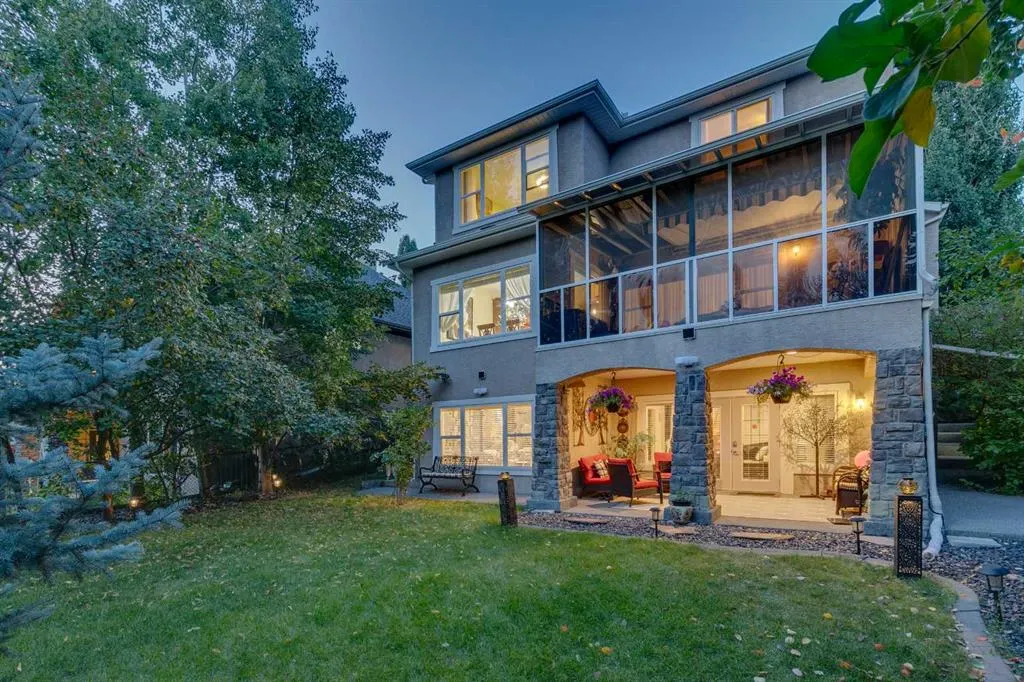 142 Discovery Ridge Boulevard SW