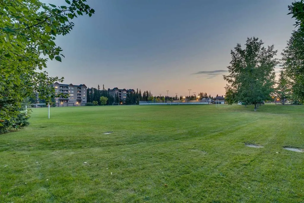 142 Discovery Ridge Boulevard SW