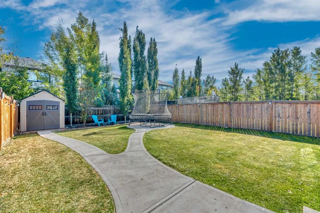311 Tremblant Heights SW