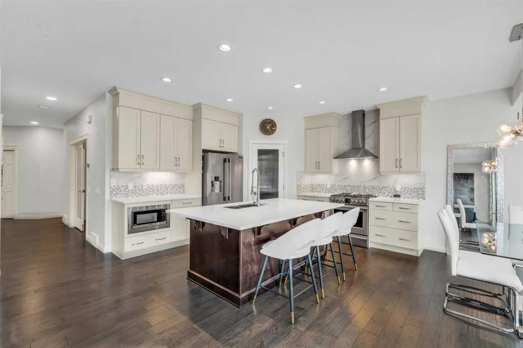 311 Tremblant Heights SW