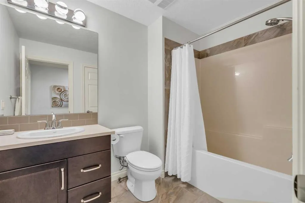311 Tremblant Heights SW