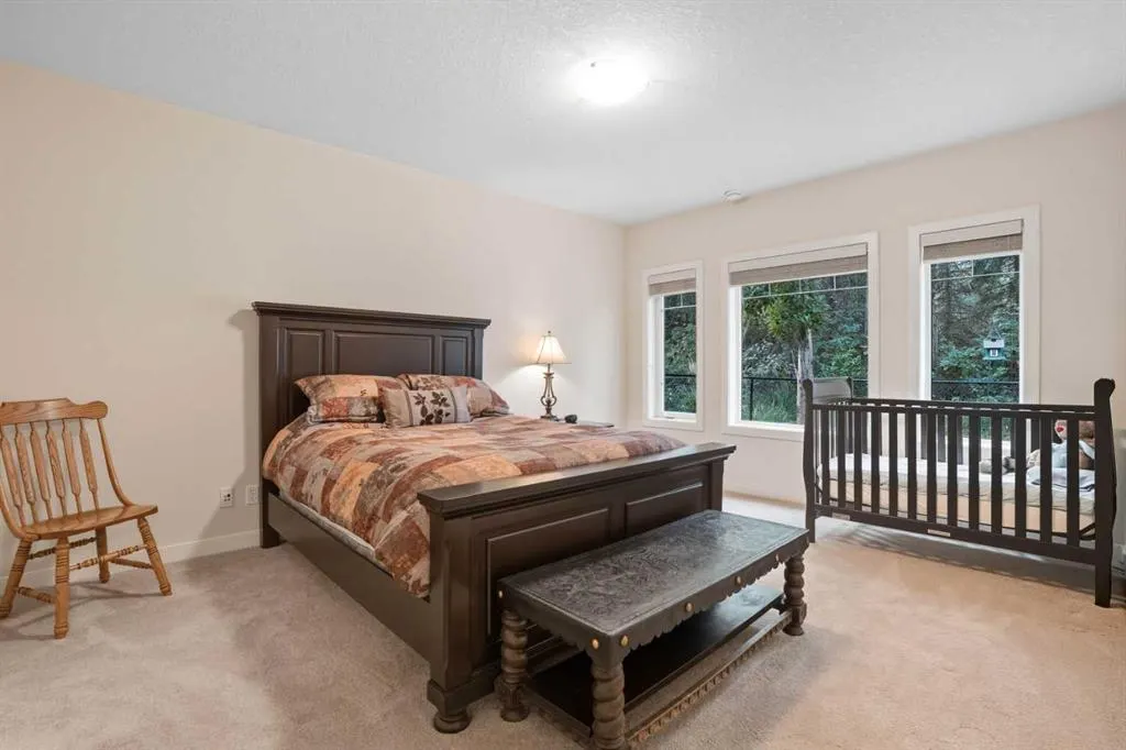 134 Discovery Ridge Boulevard SW
