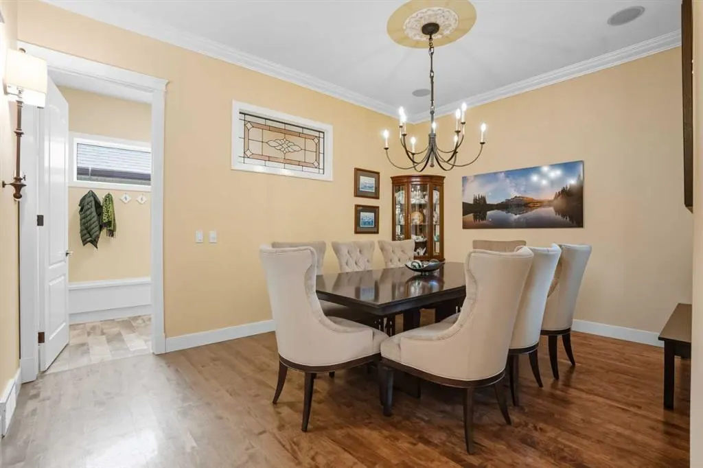 134 Discovery Ridge Boulevard SW