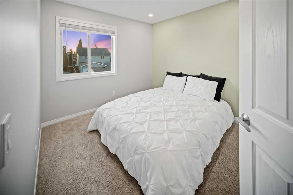 17 Auburn Crest Green SE