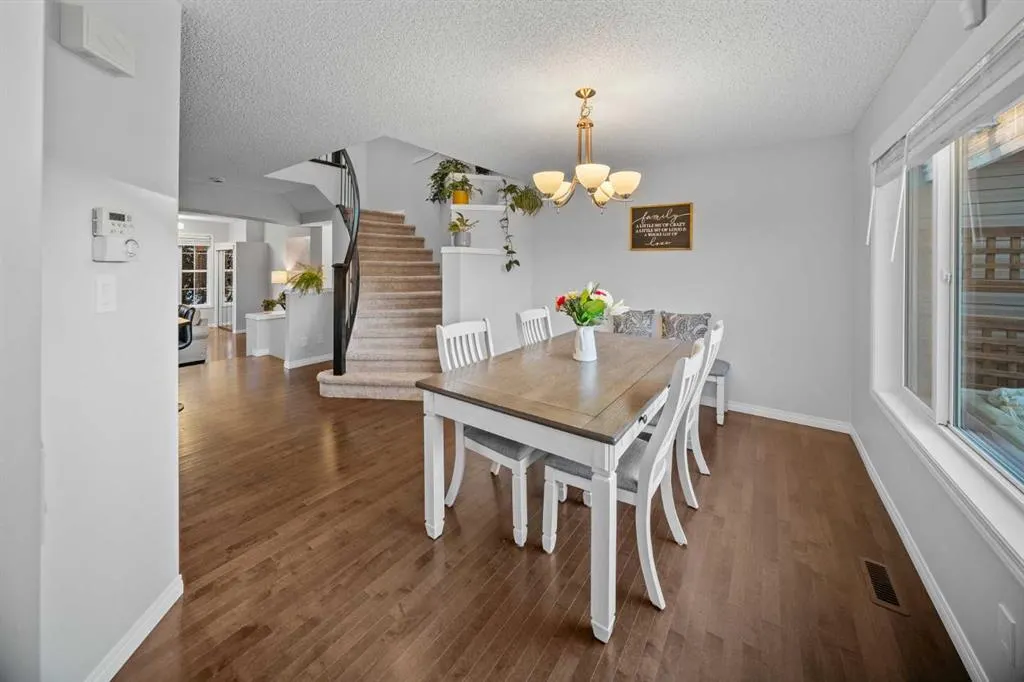 17 Auburn Crest Green SE