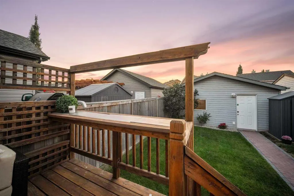 17 Auburn Crest Green SE