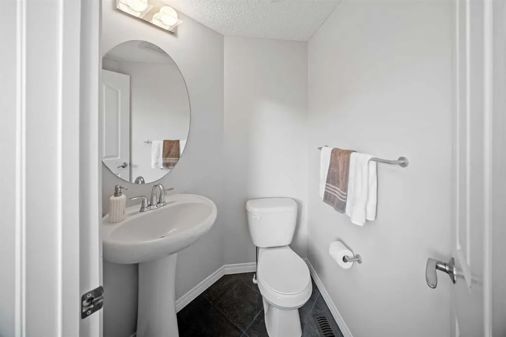 17 Auburn Crest Green SE