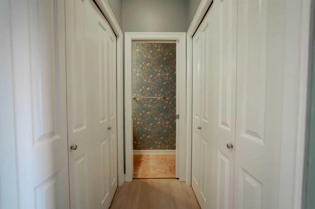 121 Copperpond Common SE, #1218