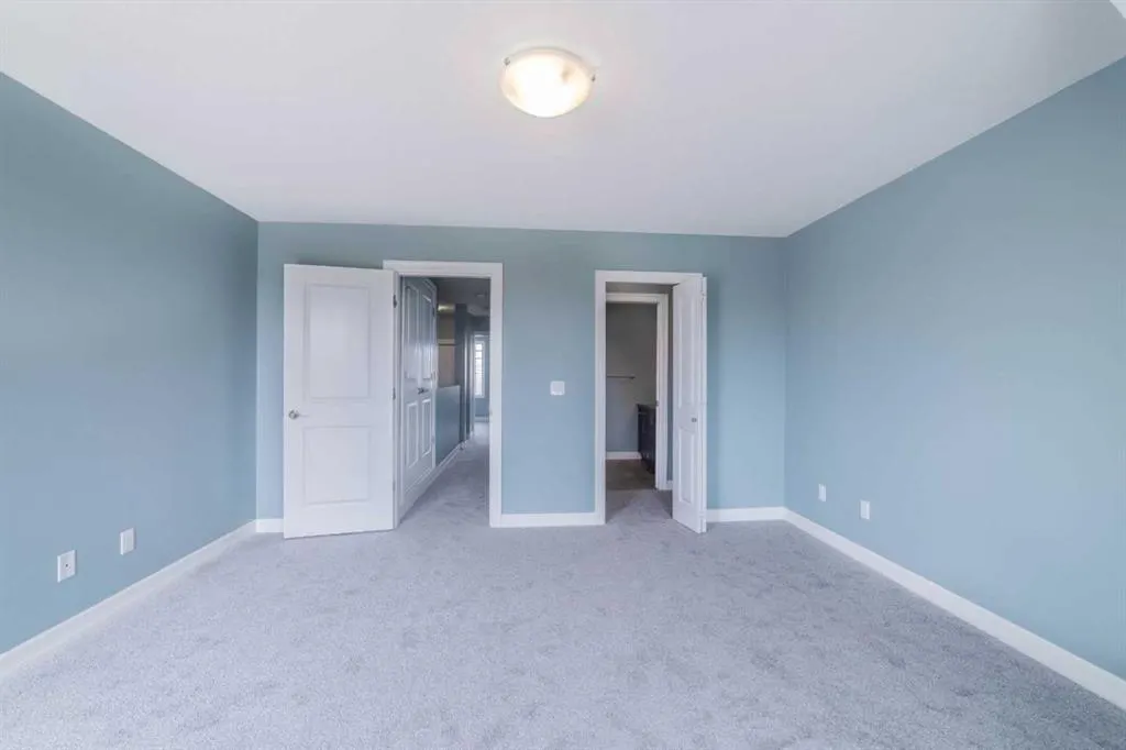 121 Copperpond Common SE, #1218
