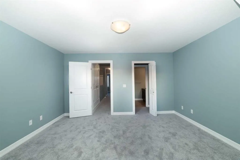 121 Copperpond Common SE, #1218