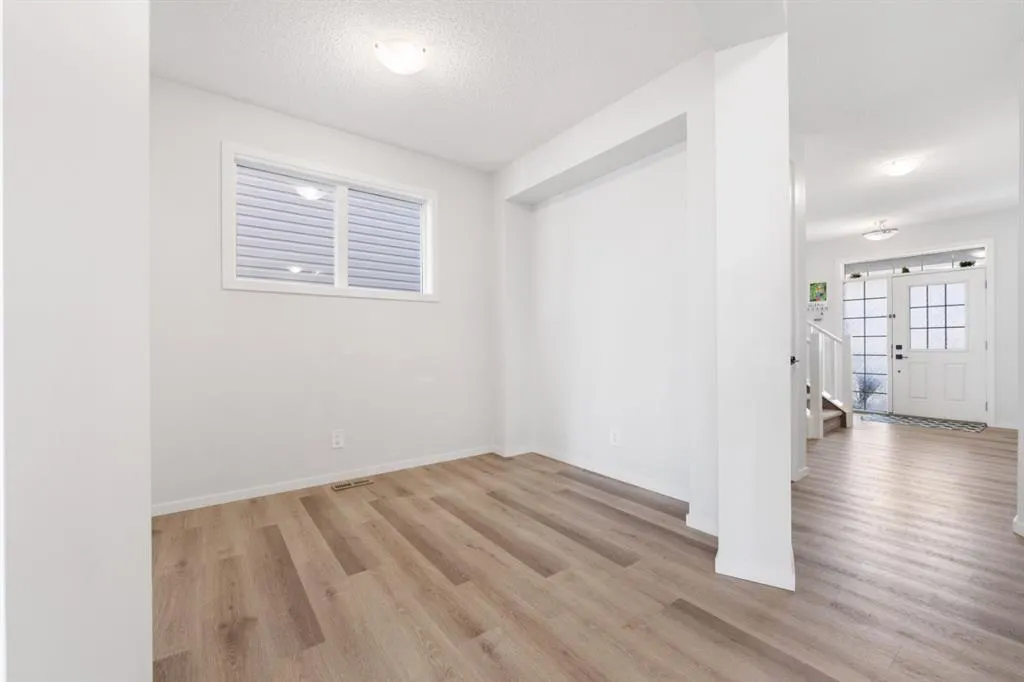 633 Windrow Manor