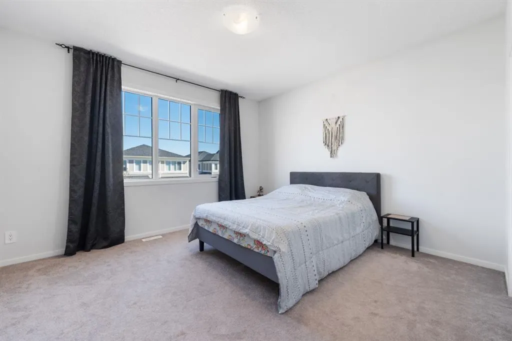633 Windrow Manor