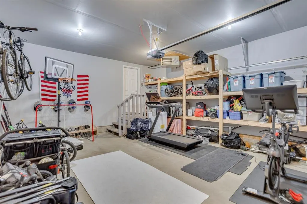 204 Dafoe Way