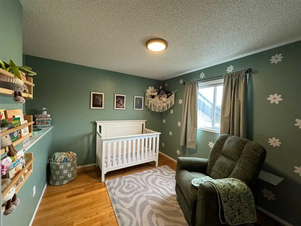 806 Cherry Crescent