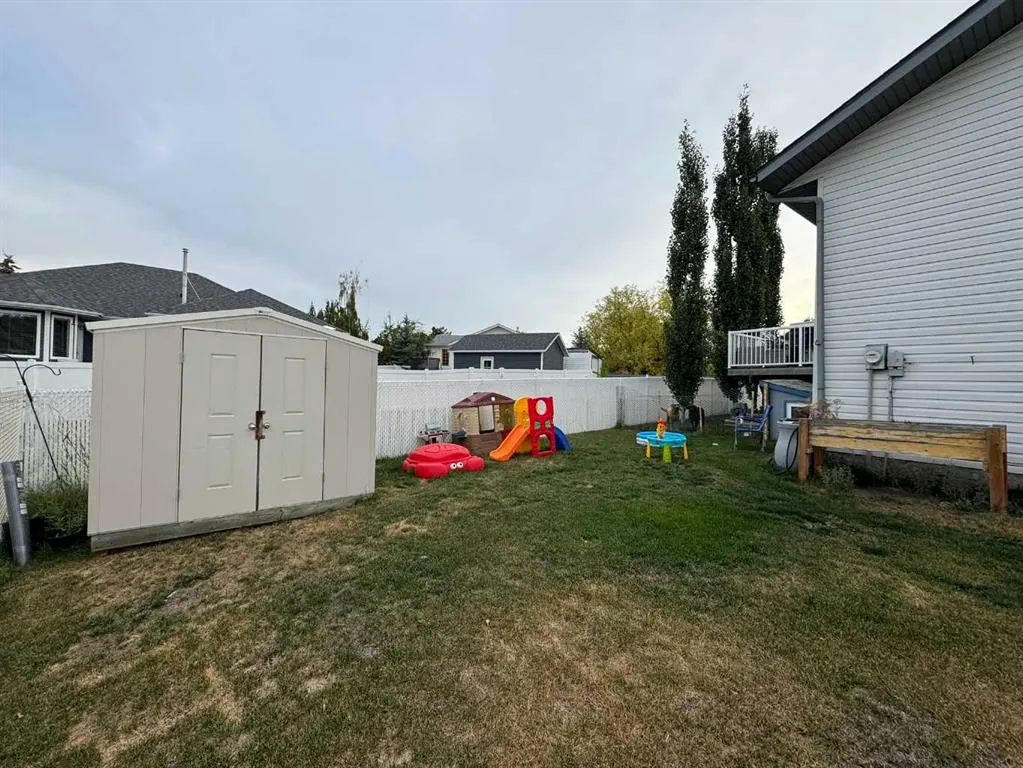 806 Cherry Crescent