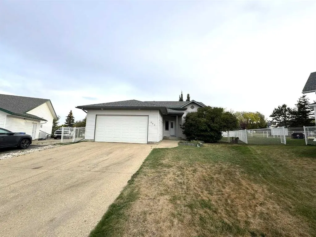 806 Cherry Crescent