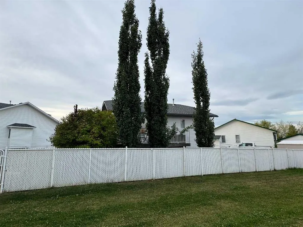 806 Cherry Crescent