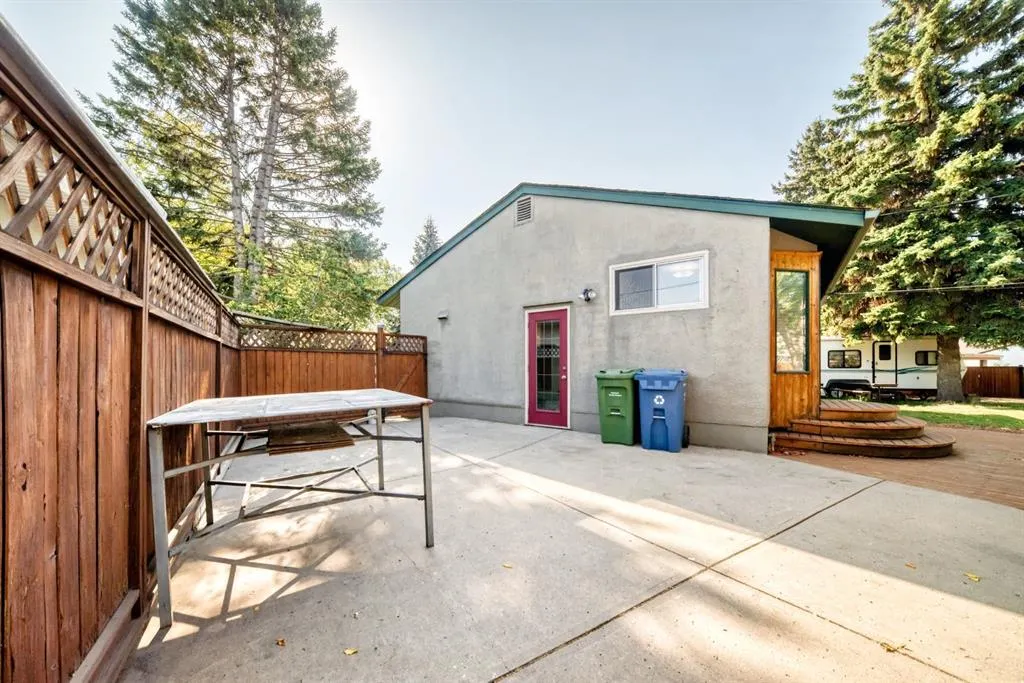 2443 Fir Drive SE