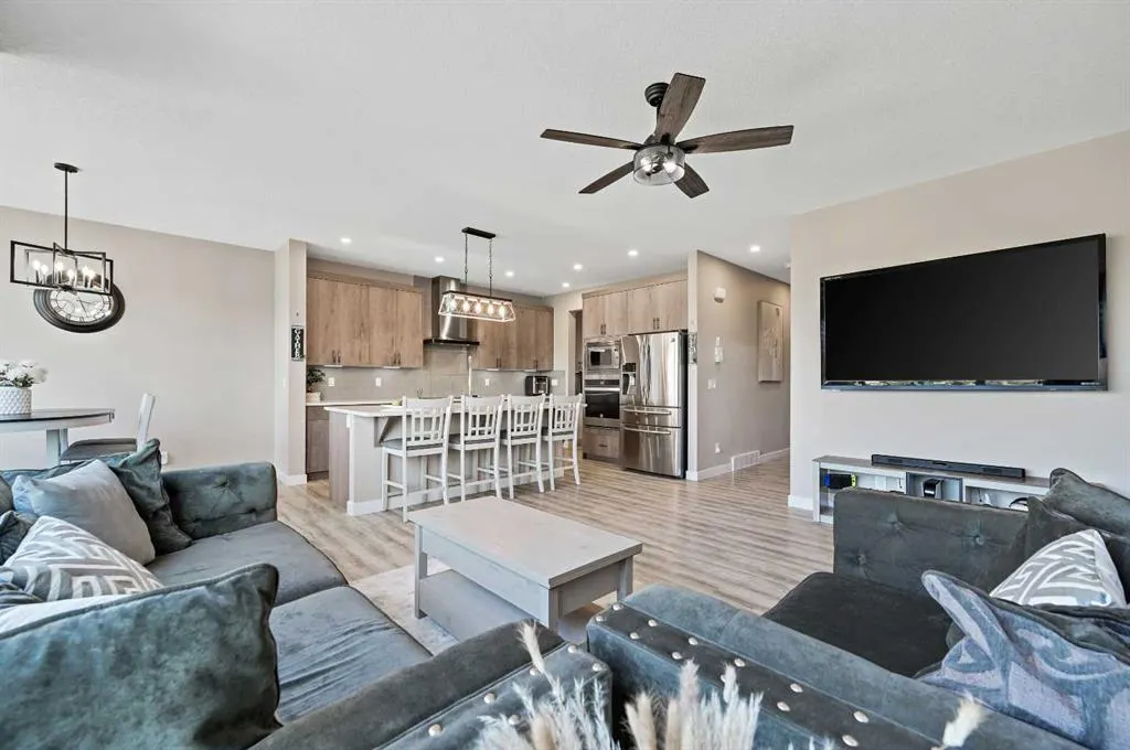 13 Cranbrook Cove SE