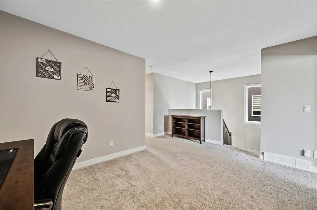 13 Cranbrook Cove SE