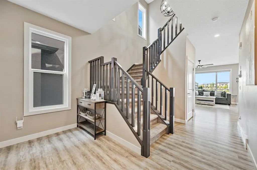 13 Cranbrook Cove SE