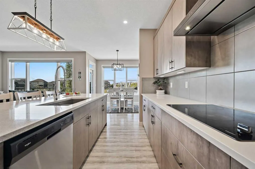 13 Cranbrook Cove SE